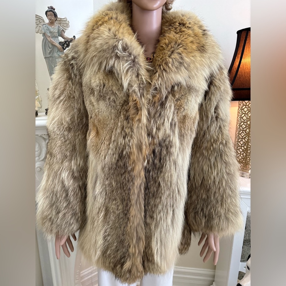 Vintage Elegant Coyote Fur Jacket - Picture 5 of 16